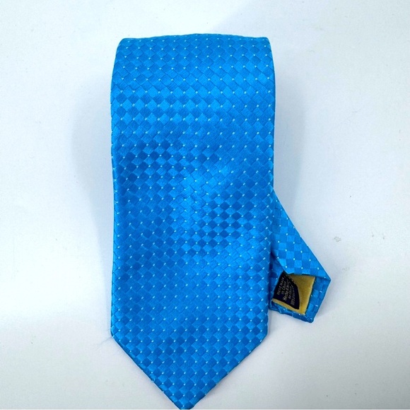 Donald Trump Silk Signature Collection Luxury Blue Textured Geometric Tie - Picture 3 of 8
